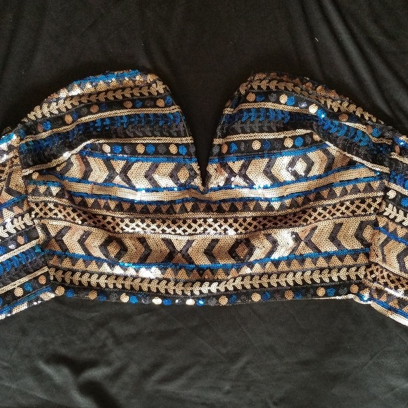 Sequined Halter Top - Picture 4 of 4